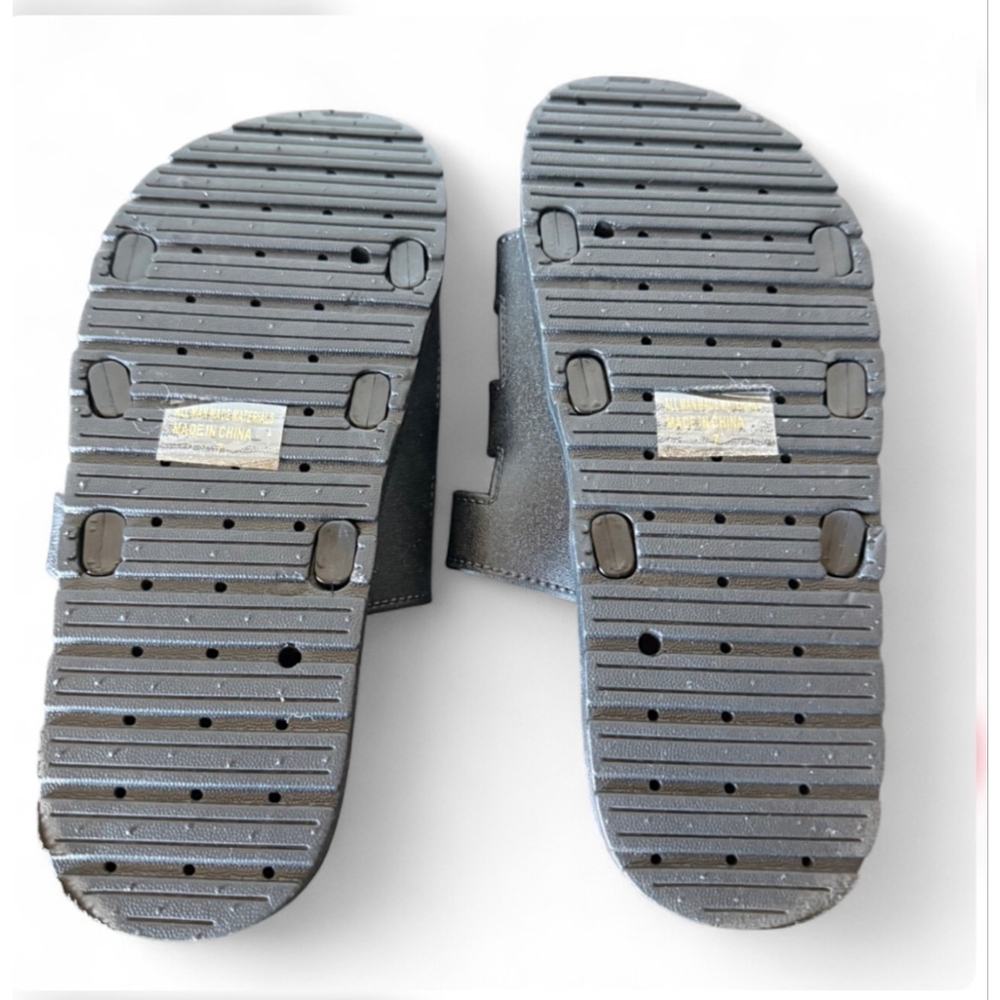 Wild Diva Black Slide Sandals Size 7 Double Strap Comfort Slides - Picture 4 of 4